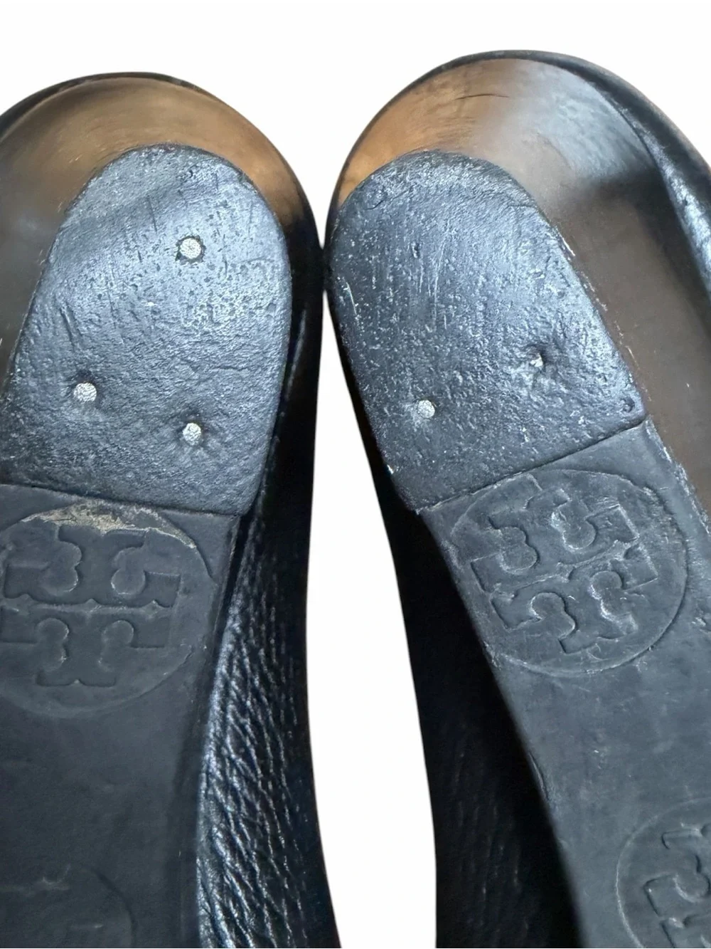 Tory Burch Sally 2 Wedge Pumps Women’s 8 Black Tumbled Leather Logo Shoes